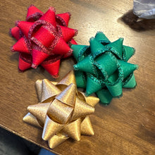 Load image into Gallery viewer, Holly Bow - Red Tinsel